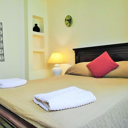 アシラー Christina'S House Bed & Breakfast エクステリア 写真
