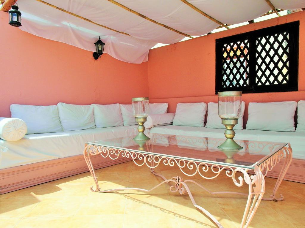 アシラー Christina'S House Bed & Breakfast エクステリア 写真