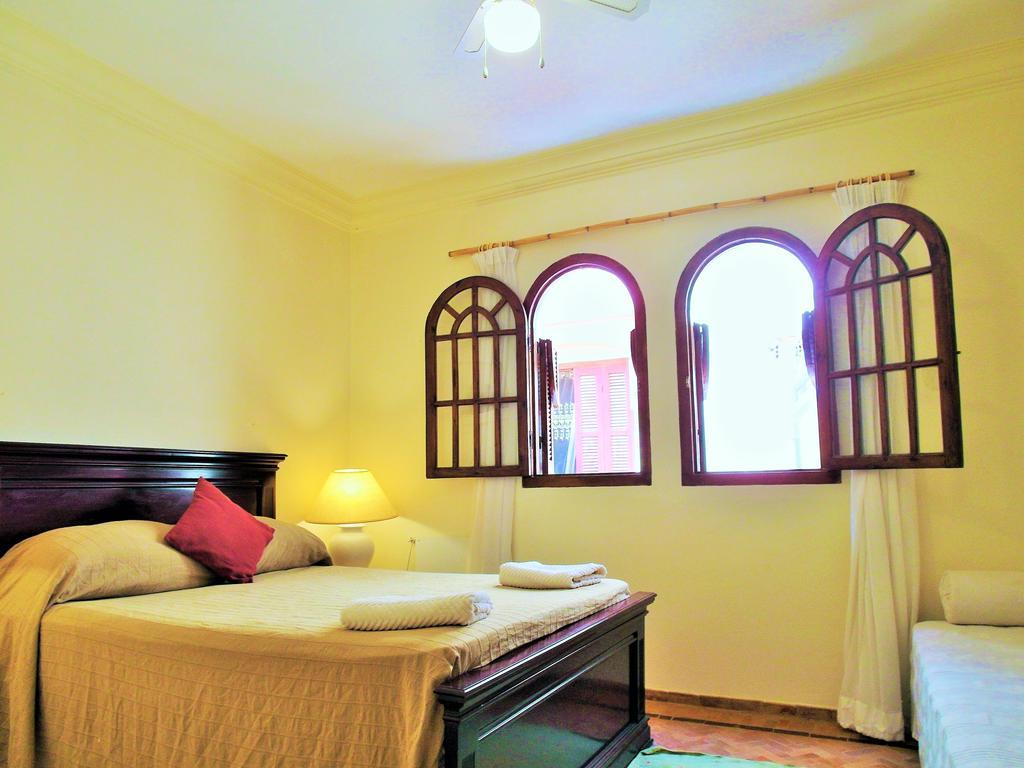 アシラー Christina'S House Bed & Breakfast エクステリア 写真